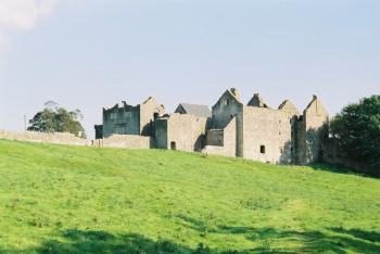 Castell y Bewpyr, lleoliad eisteddfod honedig 1681 © Cathryn Charnell White